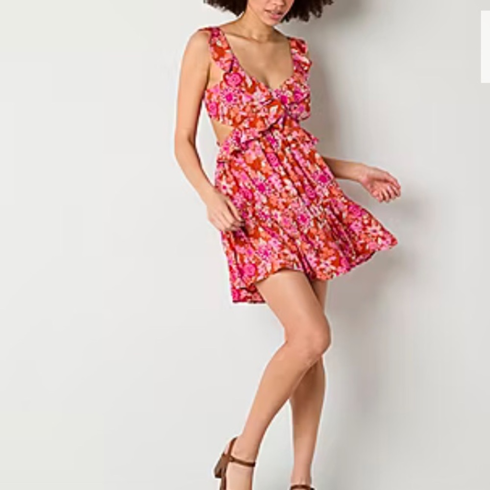 NWT beautiful tie back flare dress, size Medium, Large and XL